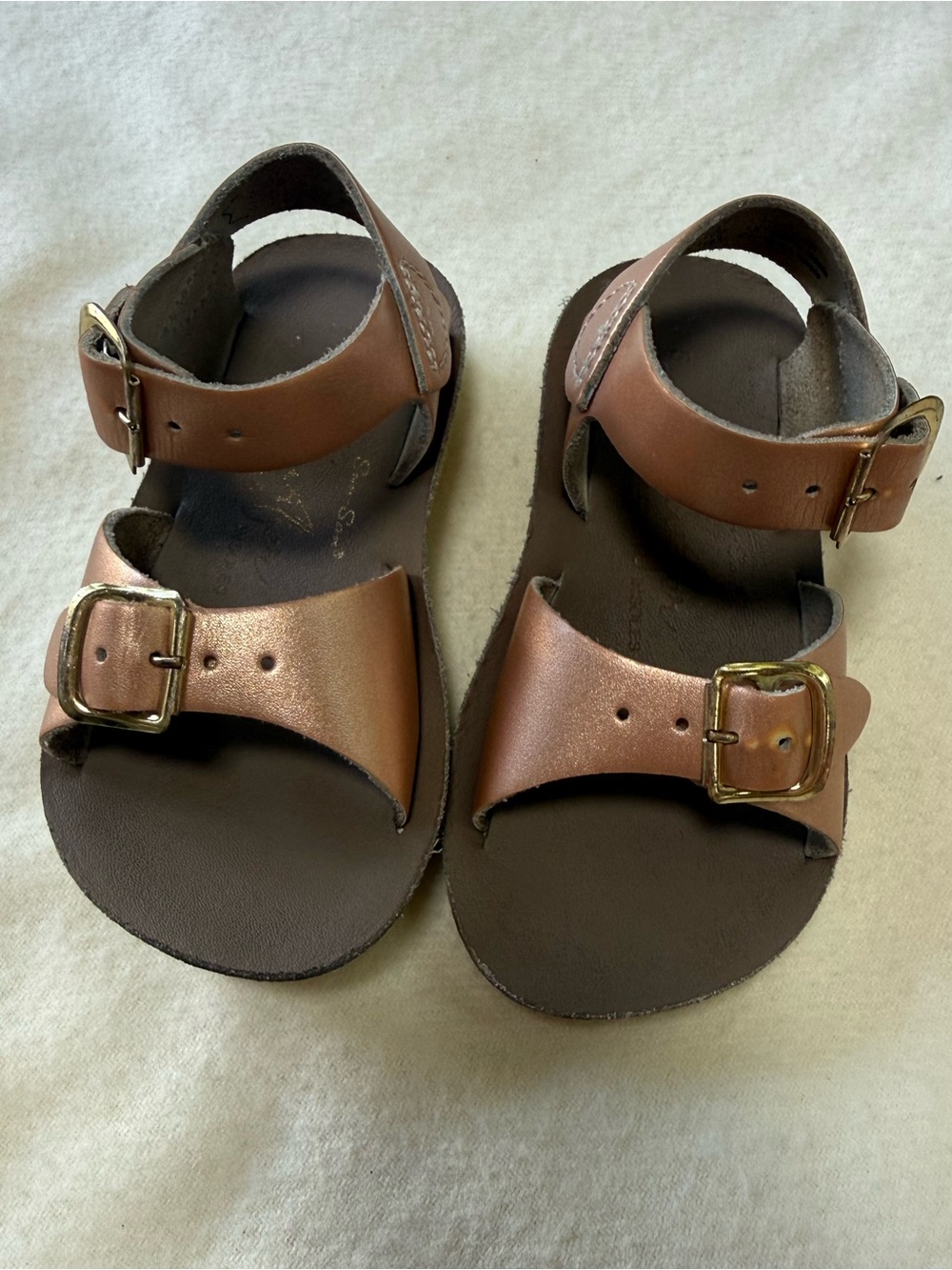 Children's Metallic Rose Gold Buckle    Sandals - Adjustable Straps Size 5